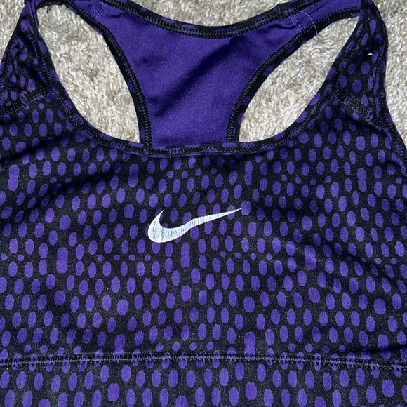2 Nike sports bra - Picture 4 of 8